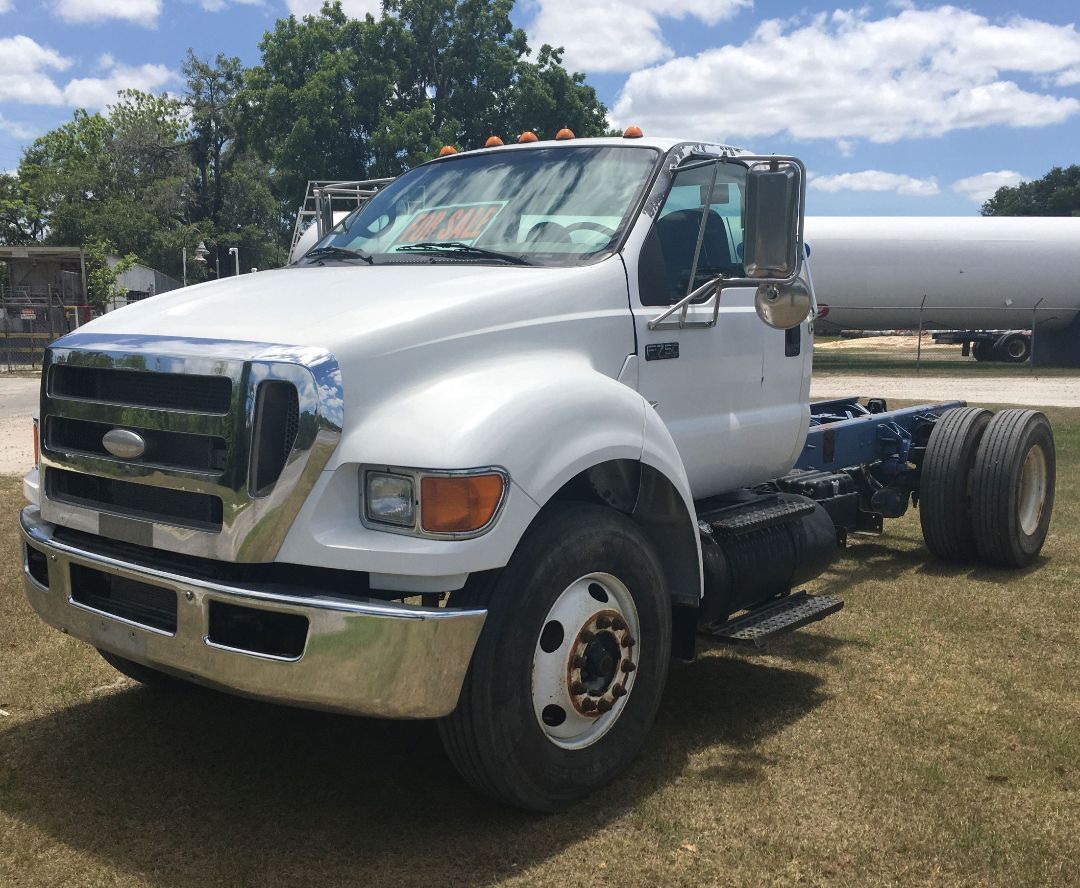 2008 FORD F750 XL - Image 6